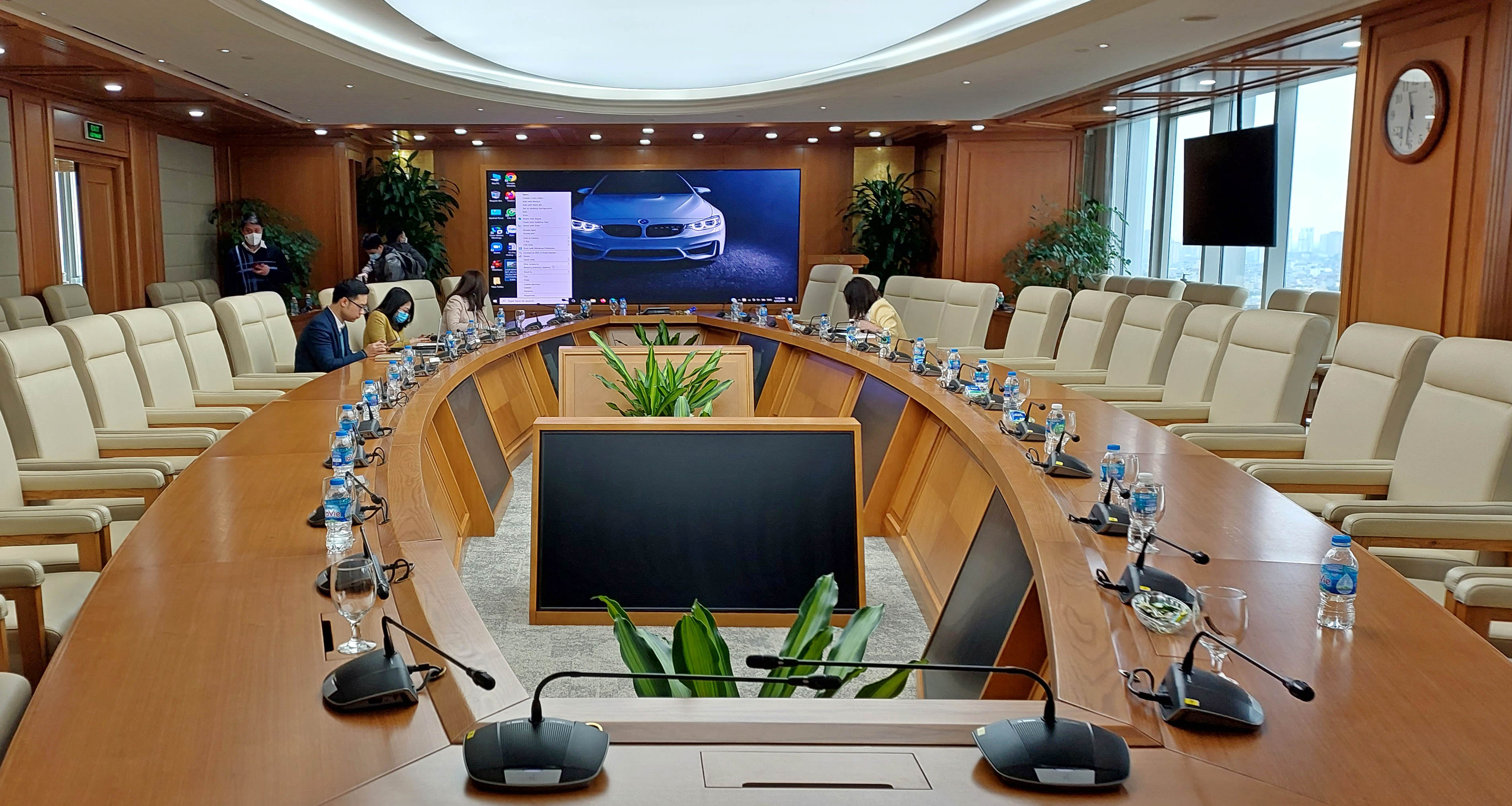 VIP CONFERENCE ROOM